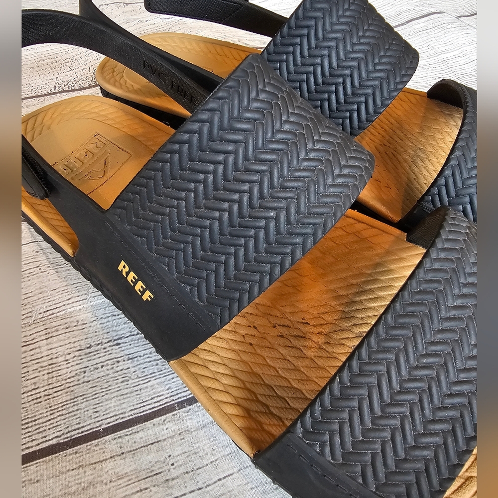 🌟SOLD🌟 Reef Women's Size 11 Water Vista Sandals With Heel Strap Outdoor Active - Picture 4 of 9